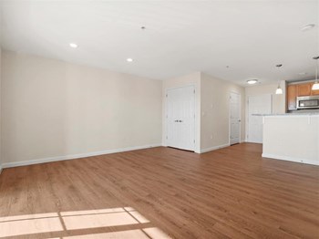 105 Hopkins Street 1-2 Beds Apartment for Rent - Photo Gallery 12