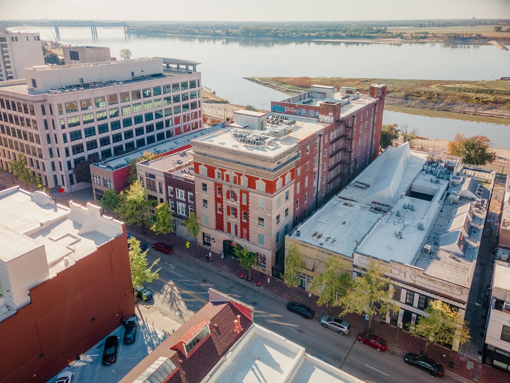 Aerial Exterior View Aerial Exterior View at 99 Front, Memphis, 38103