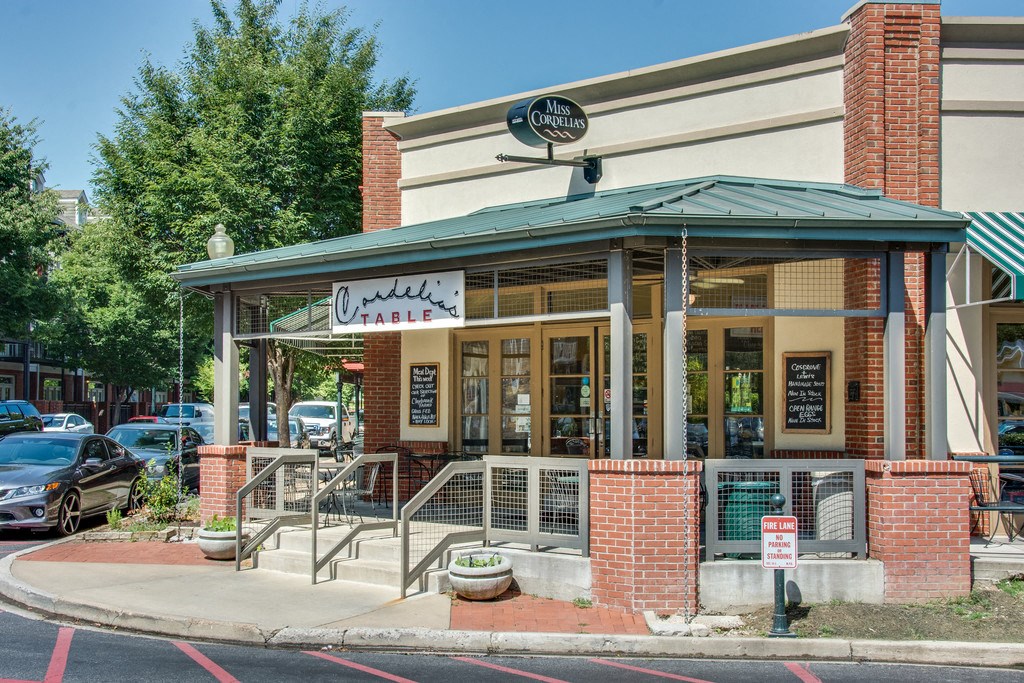Local Cafe Cordelia’s Table at Arbors Harbor Town, Tennessee