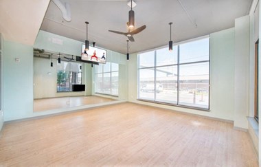 630 Indian St. Studio-2 Beds Apartment for Rent - Photo Gallery 13