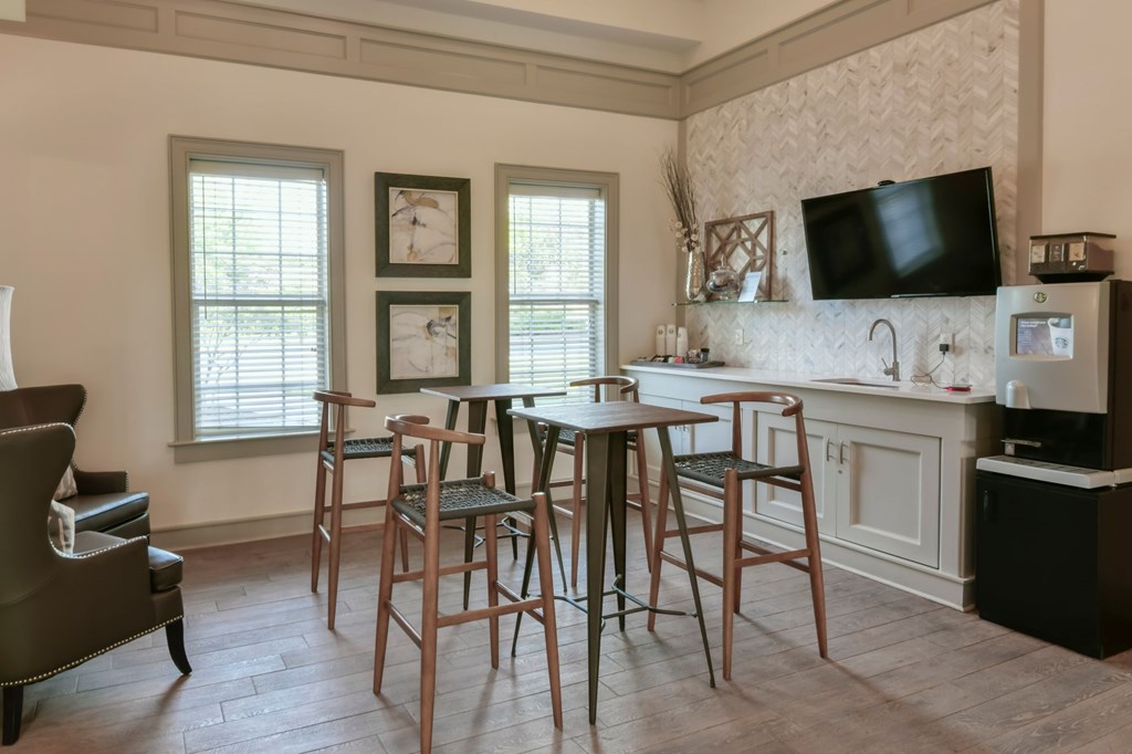 Island Kitchen at Cambridge Square, Overland Park, KS