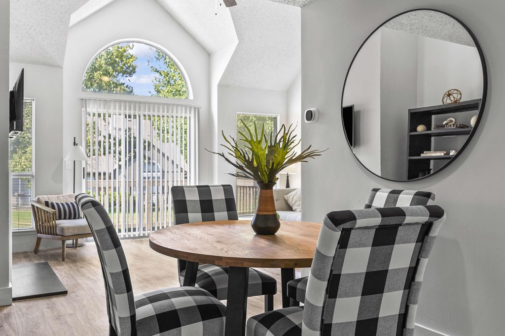 Elegant Dining Room at Pointe Royal, Kansas, 66213