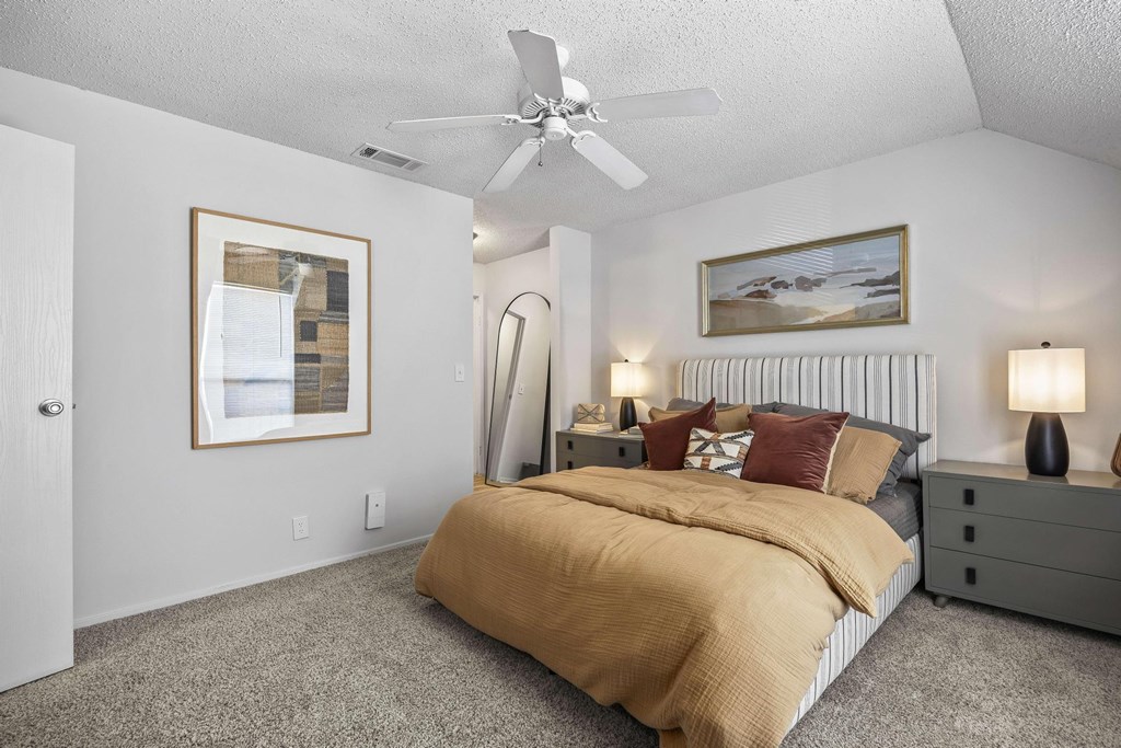 A bedroom at Pointe Royal, Kansas, 66213