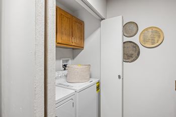 Washer And Dryer In Unit at Pointe Royal, Overland Park, KS, 66213