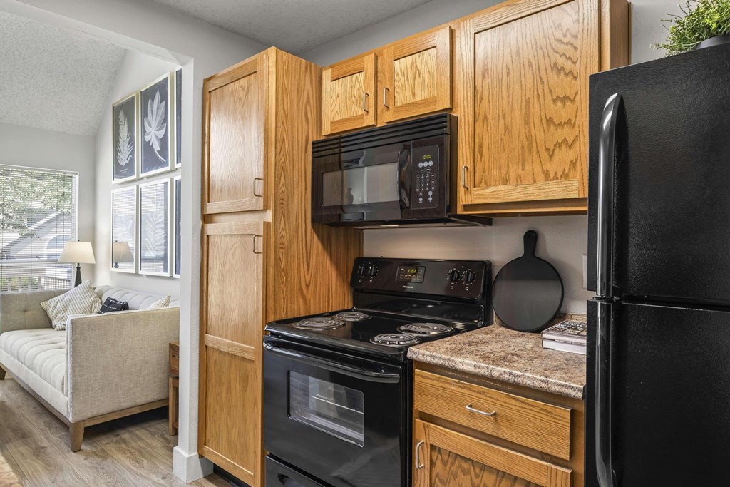 Kitchen Appliances at Pointe Royal, Kansas