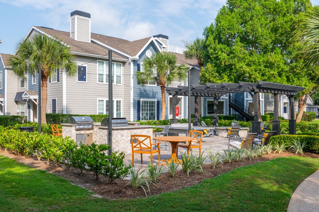 Outdoor Grill And Patio at The Moorings, League City, 77573