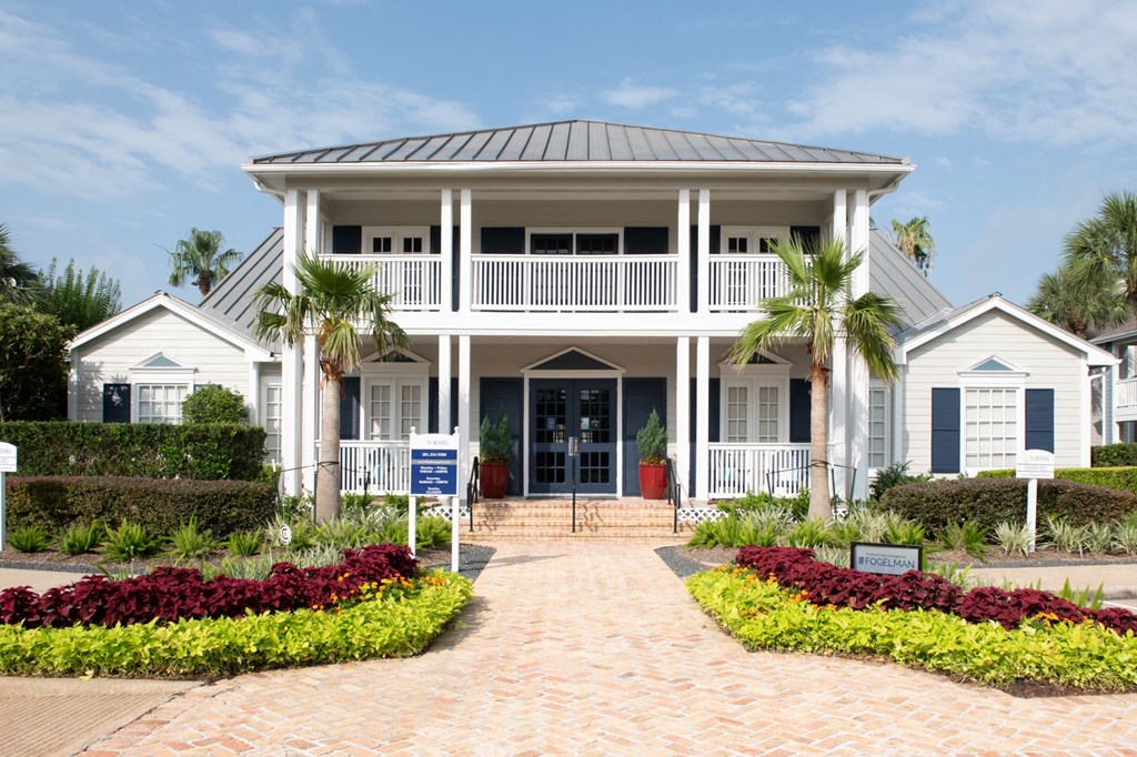 Leasing Center Exterior at The Moorings, League City, Texas