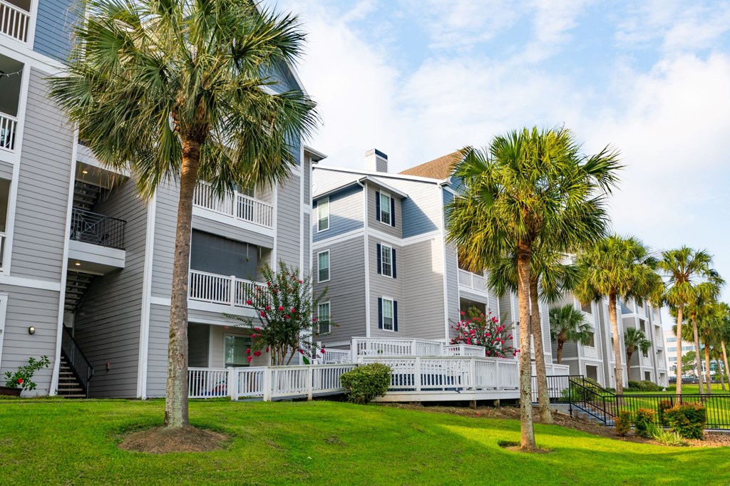 Building Exterior View at The Moorings, League City, 77573