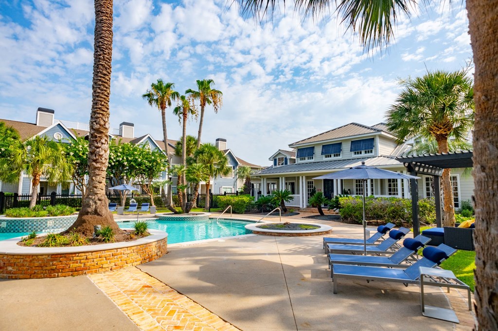 Swimming Pool with Tanning Deck at The Moorings, League City