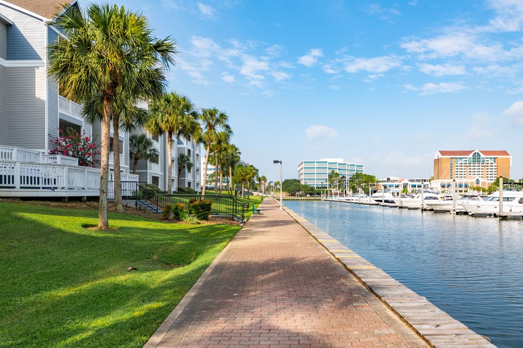 Walk path at The Moorings, League City