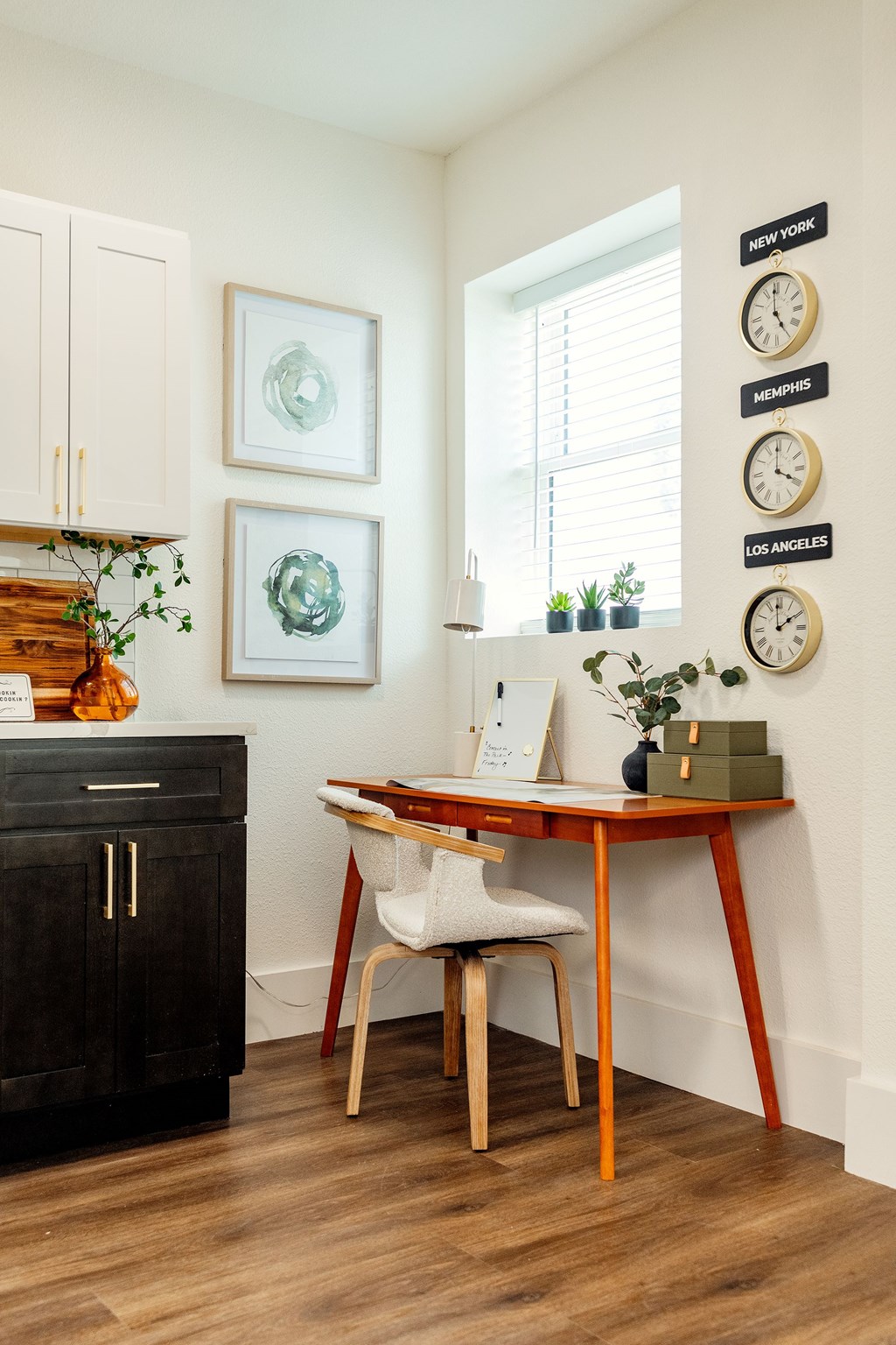 Desk Space at Parkview Apartments, Memphis, Tennessee