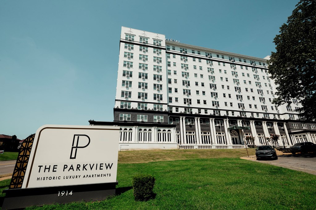 The Parkview sign at Parkview Apartments, Memphis, TN