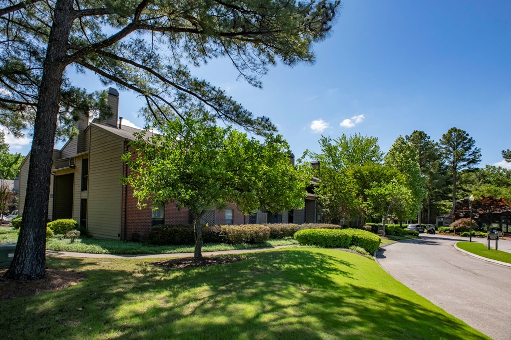 exterior view at The Summit Apartments, Memphis, TN, 38128