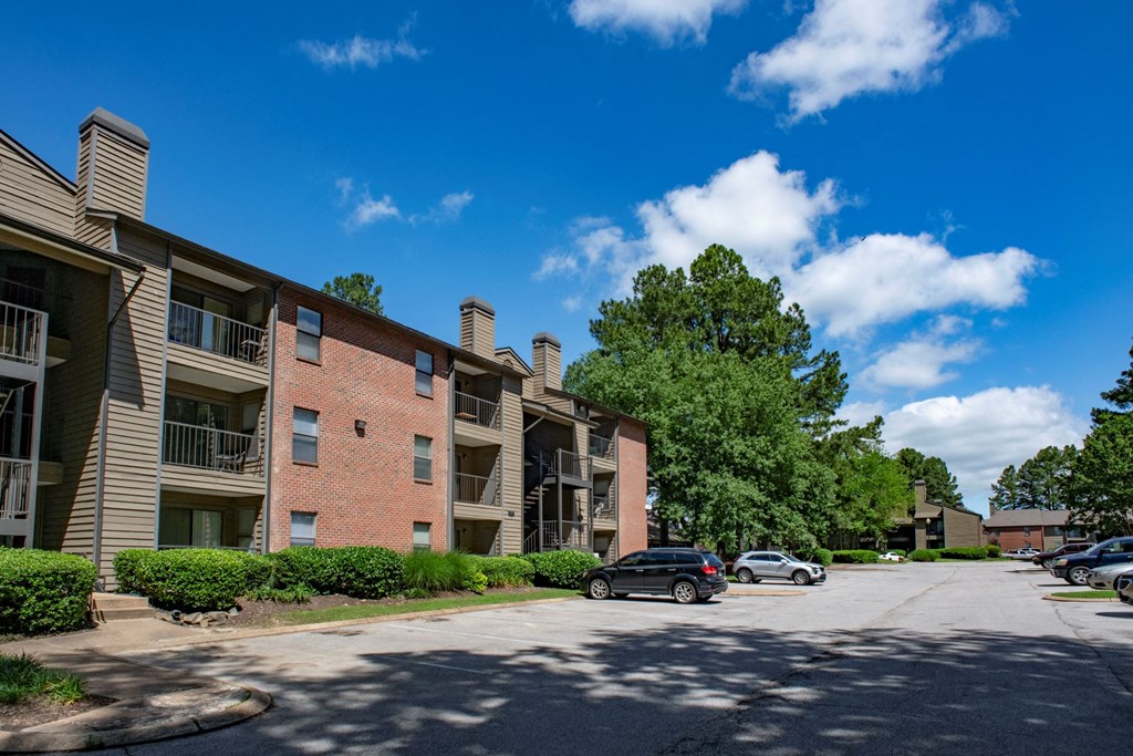 exterior at The Summit Apartments, Memphis, 38128