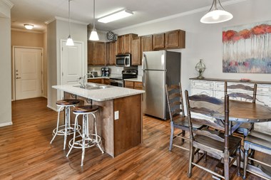11926 Ambassador Lane, South 2 Beds Apartment for Rent - Photo Gallery 3