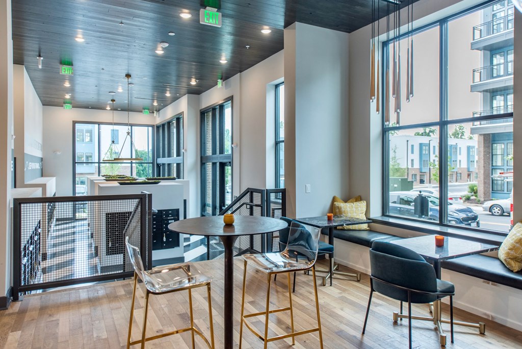 Clubhouse loft sitting area at The Jamestown Apartment Flats, Richmond, Virginia