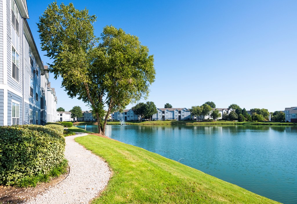 Exterior of Apartment Homes with a Lake View at Legacy Farm located in Collierville, TN 38017