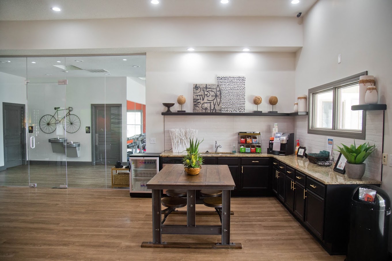 Coffee Bar at The Manor Homes of Eagle Glen, Raymore, MO