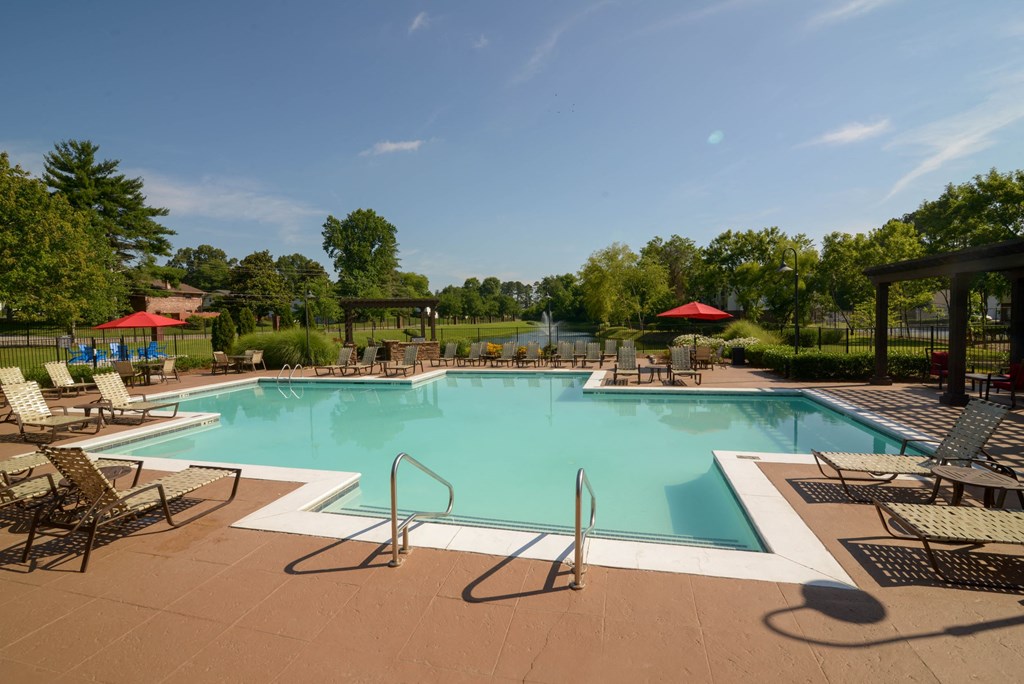 Pool at Parc 1346 Apartments, Chattanooga, 37421