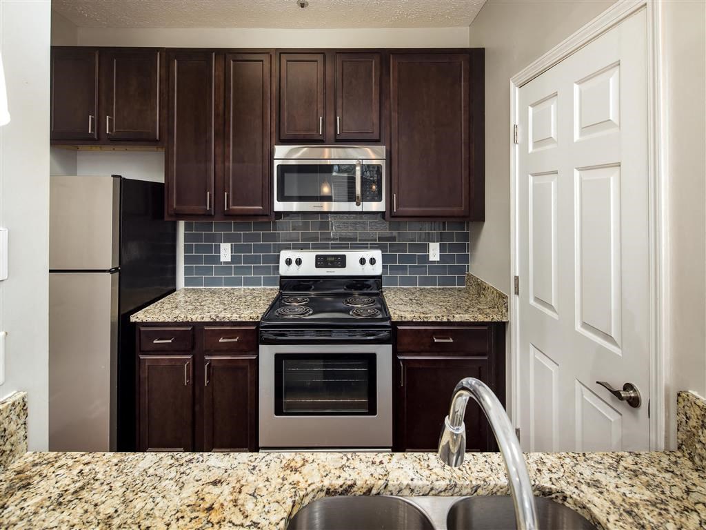 Kitchen Interior at Park Summit, Apartments Decatur, GA