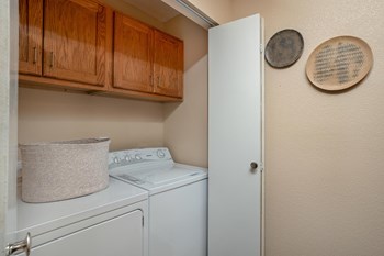 Model laundry room Model laundry room at Pointe Royal, Overland Park, Kansas - Photo Gallery 6