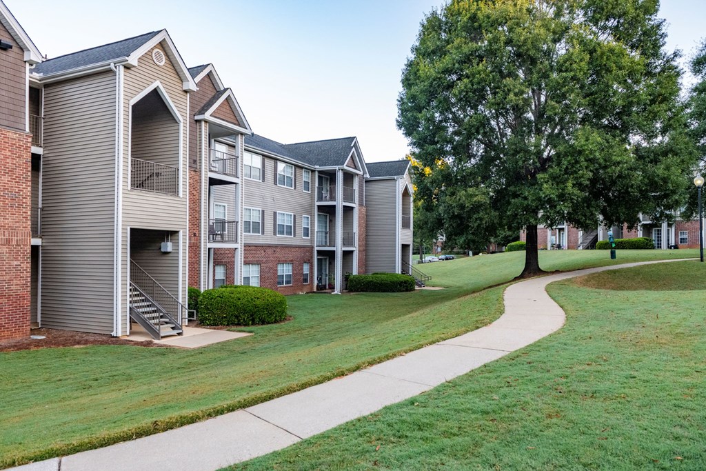 Lush Landscaping and Exterior of Apartment Homes at Polos at Hudson Corners Apartments, South Carolina 29650