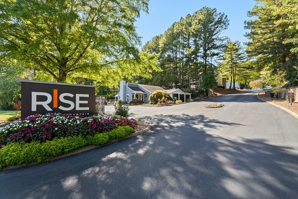 Entrance at Rise at Signal Mountain, Chattanooga, TN