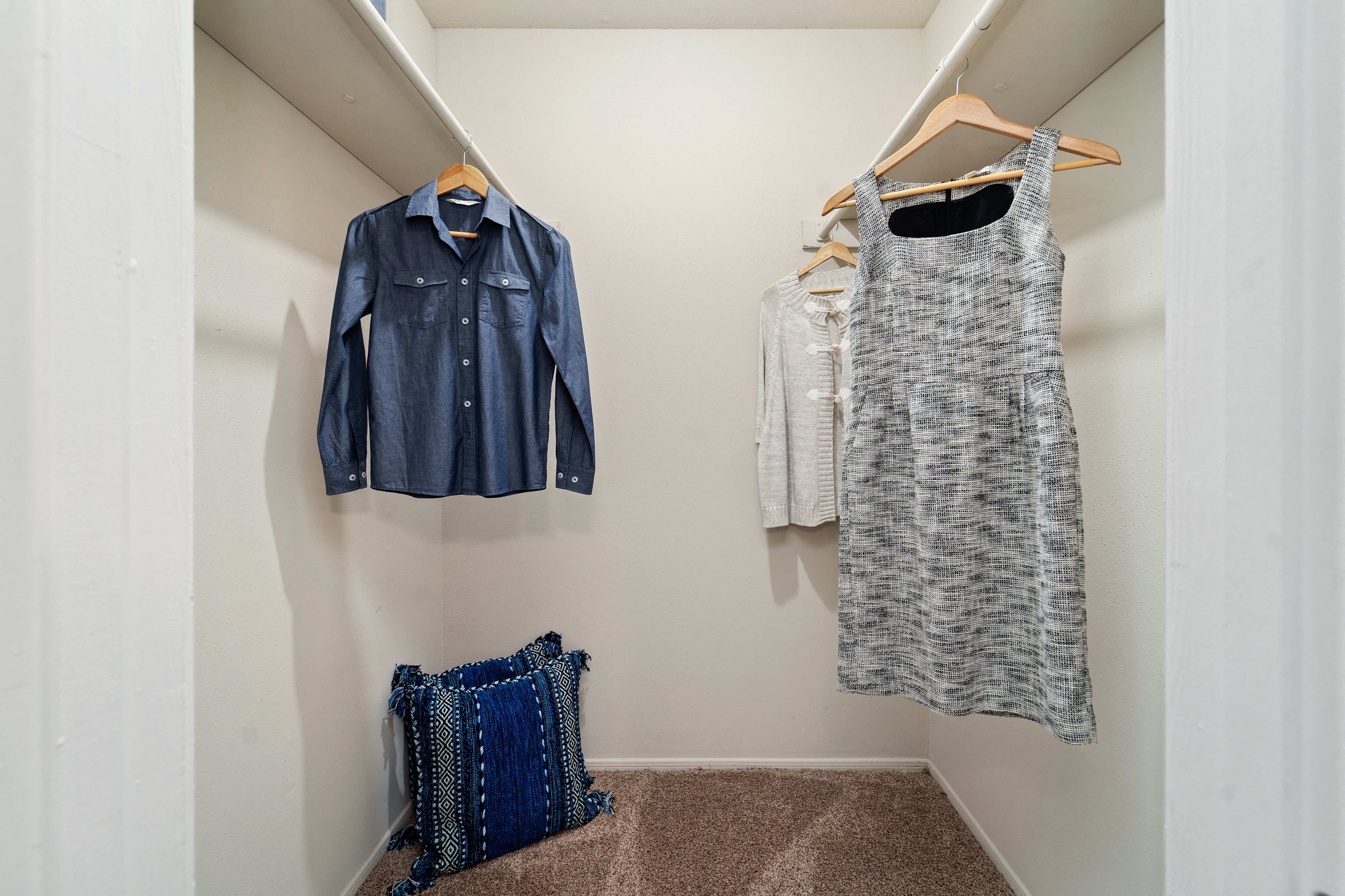 Walk in Closet at Signal Mountain, Tennessee, 37405