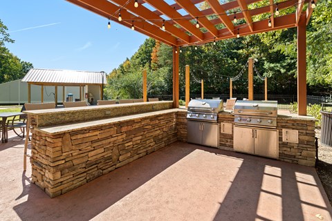 Outdoor Kitchen with Gas Grills  at Rise at Signal Mountain, Chattanooga, TN, 37405
