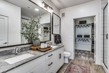 502 E College St. 1-2 Beds Apartment for Rent - Photo Gallery 5