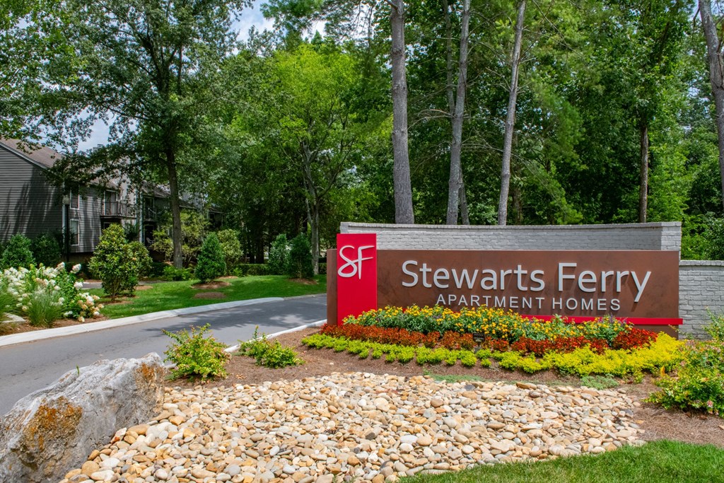 Entrance sign at Stewarts Ferry Apartments Nashville TN