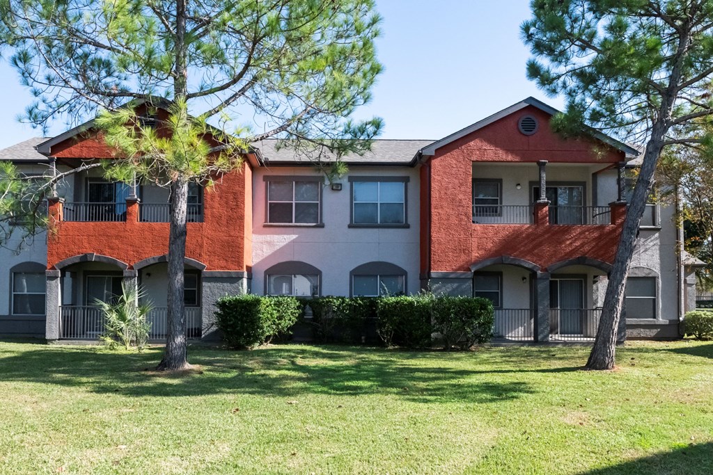Exterior of Apartment  located at Retreat at Steeplechase in Houston, TX 77065
