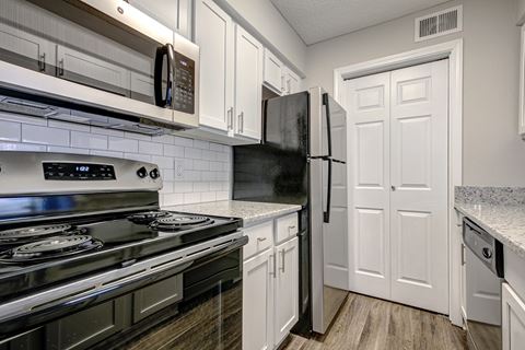 Fully Equipped Kitchen at The Edge of Germantown, Tennessee, 38120