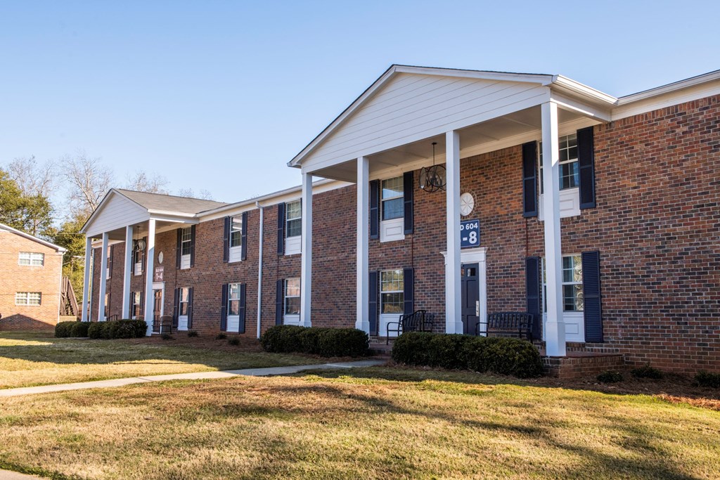 Exterior Building  located at Venue at Carrolton in Carrolton, GA 30117