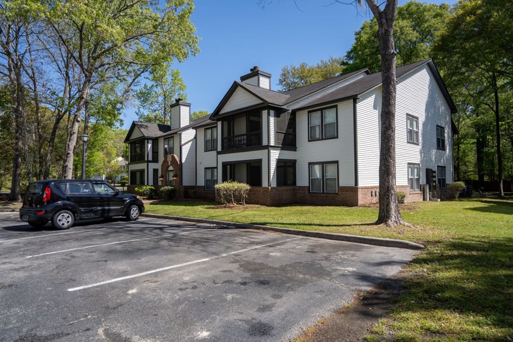 Residential building exterior at Westbury Mews Apartments in Summerville SC 29485