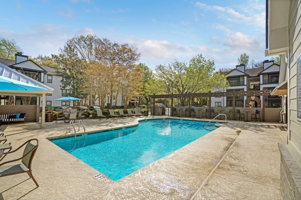Swimming pool and sundeck at Westbury Mews Apartments in Summerville SC 29485