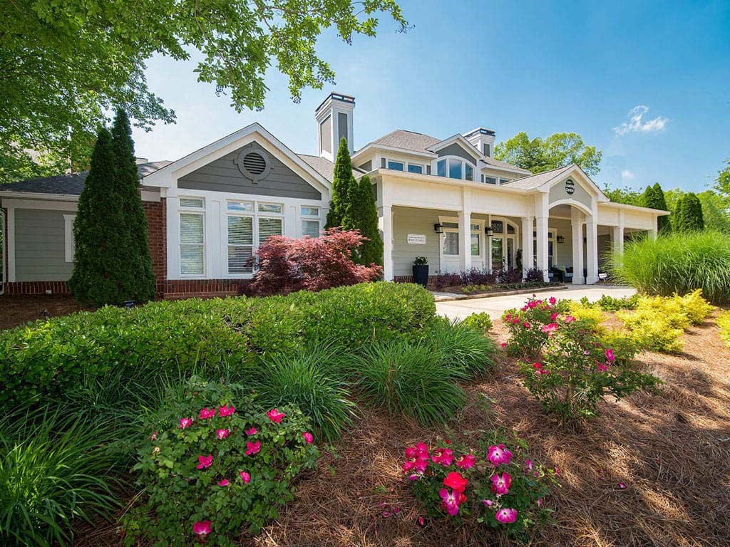 Stunning Modern Design Community Clubhouse with Ample Space and Amenities at Autumn Park Apartments, Charlotte, NC 28262