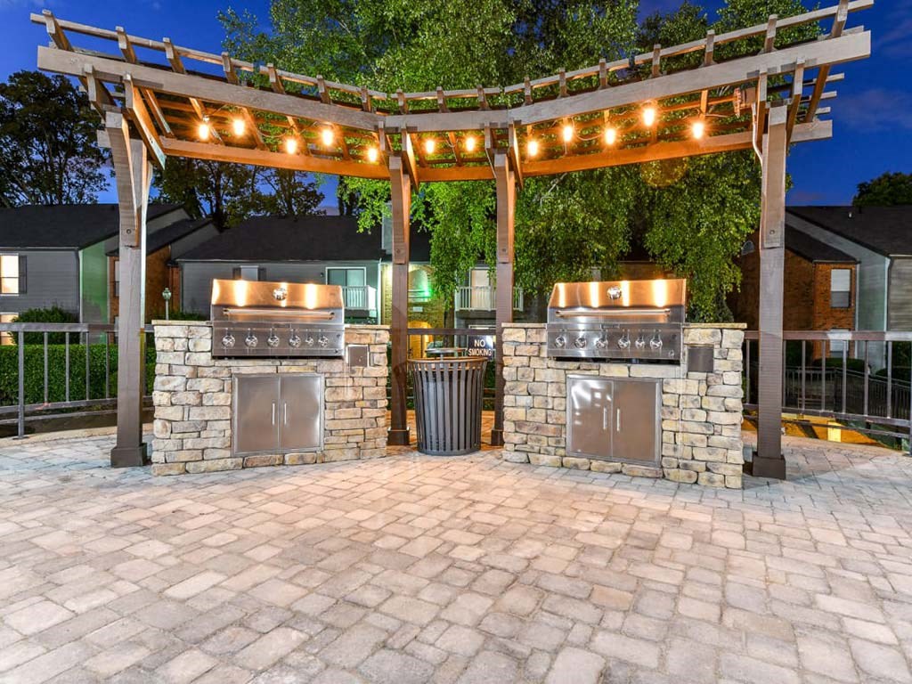 Evening Grill Station at Waterford Place, Louisville, KY, 40207