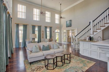 Clubhouse - Photo Gallery 12