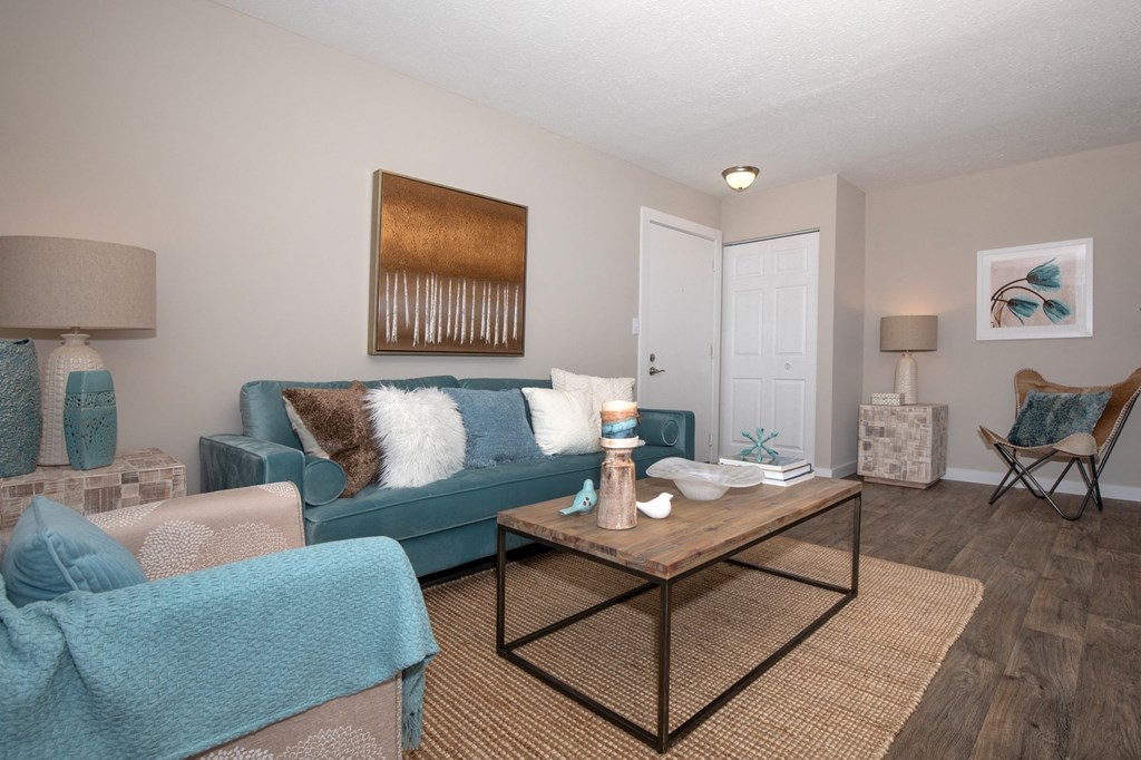 Livingroom with Vinyl Plank Floors