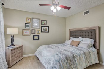 Bedroom - Photo Gallery 6