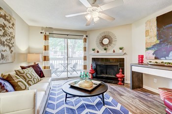 Livingroom - Photo Gallery 4