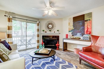 Livingroom - Photo Gallery 3