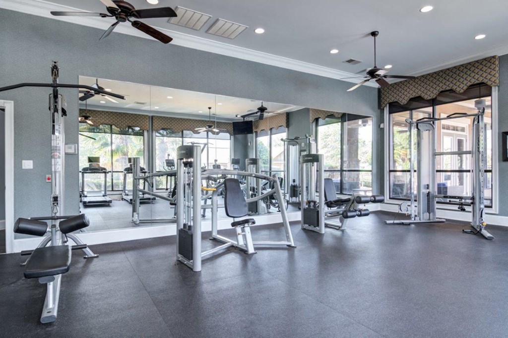the gym at the estates apartments