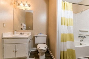 Bathroom - Photo Gallery 6