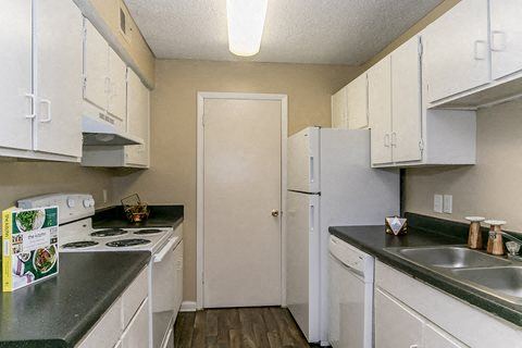 Kitchen - Photo Gallery 1