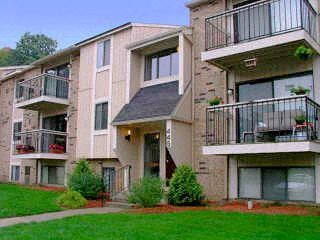 3500 Commons Blvd 1-3 Beds Apartment, Townhouse for Rent - Photo Gallery 1