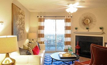 Livingroom - Photo Gallery 6