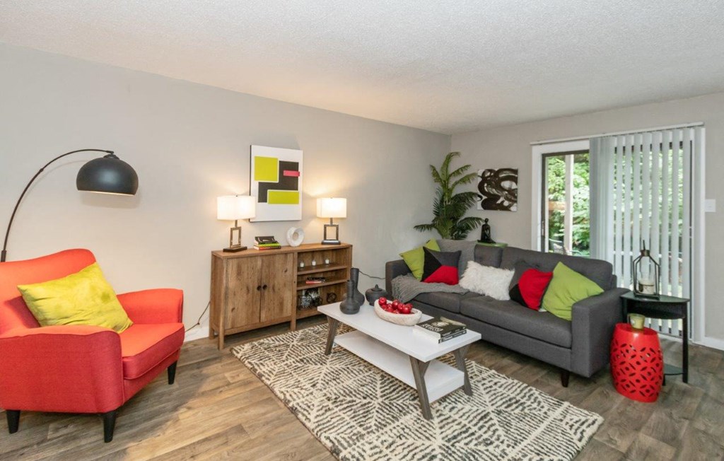 Livingroom with Vinyl Plank Floors