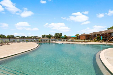 the swimming pool at the preserve at ballantyne commons apartments tx